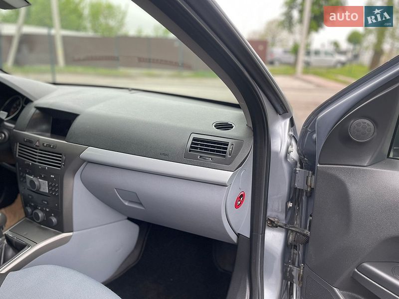 Универсал Opel Astra 2006 в Виннице