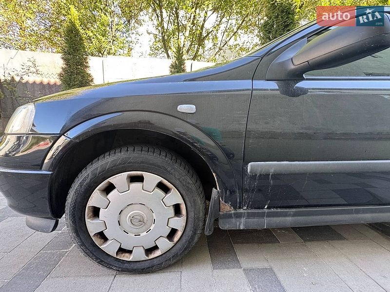 Седан Opel Astra 2007 в Львові