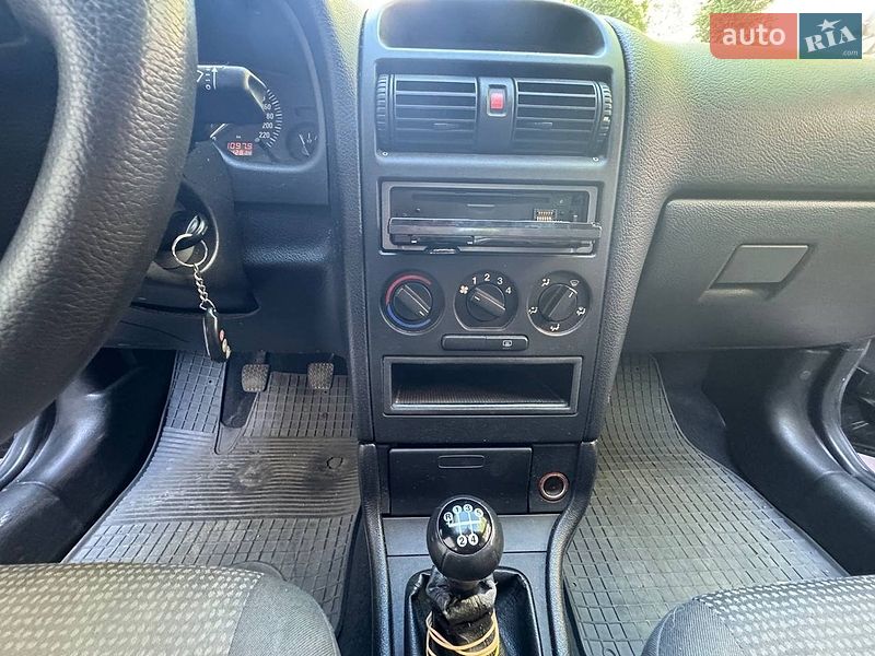 Седан Opel Astra 2007 в Львові