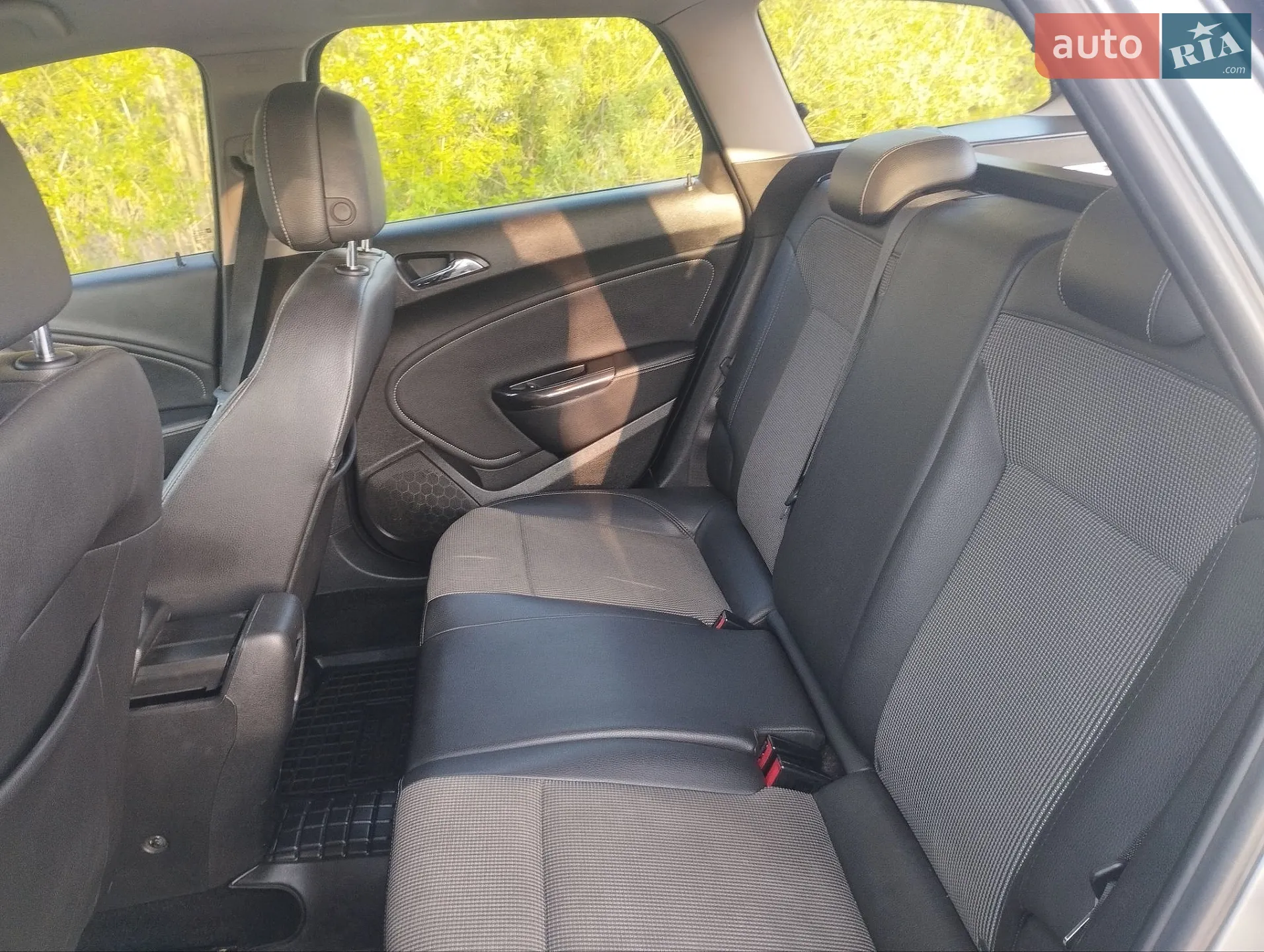 2010 Opel Astra - мініатюра 30