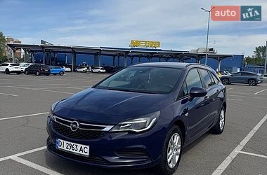 Універсал Opel Astra 2017 в Києві