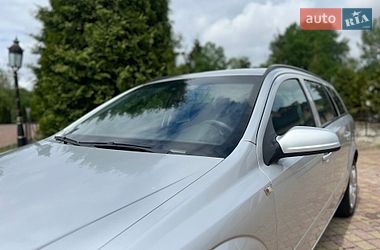 Универсал Opel Astra 2008 в Жовкве
