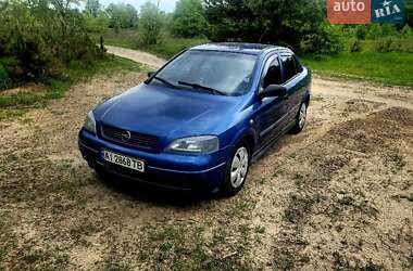 Седан Opel Astra 2005 в Василькові