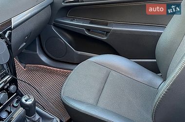 Кабриолет Opel Astra 2007 в Киеве фото 17 Кабриолет Opel Astra 2007 в Киеве