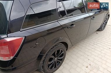 Универсал Opel Astra 2010 в Снятине