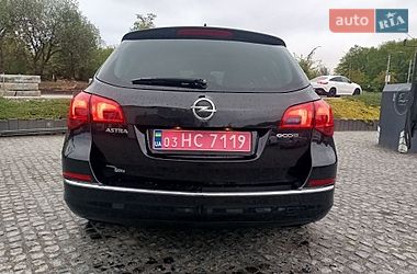 Универсал Opel Astra 2015 в Львове