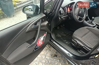 Универсал Opel Astra 2015 в Львове