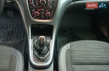Универсал Opel Astra 2015 в Львове