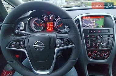 Универсал Opel Astra 2015 в Львове