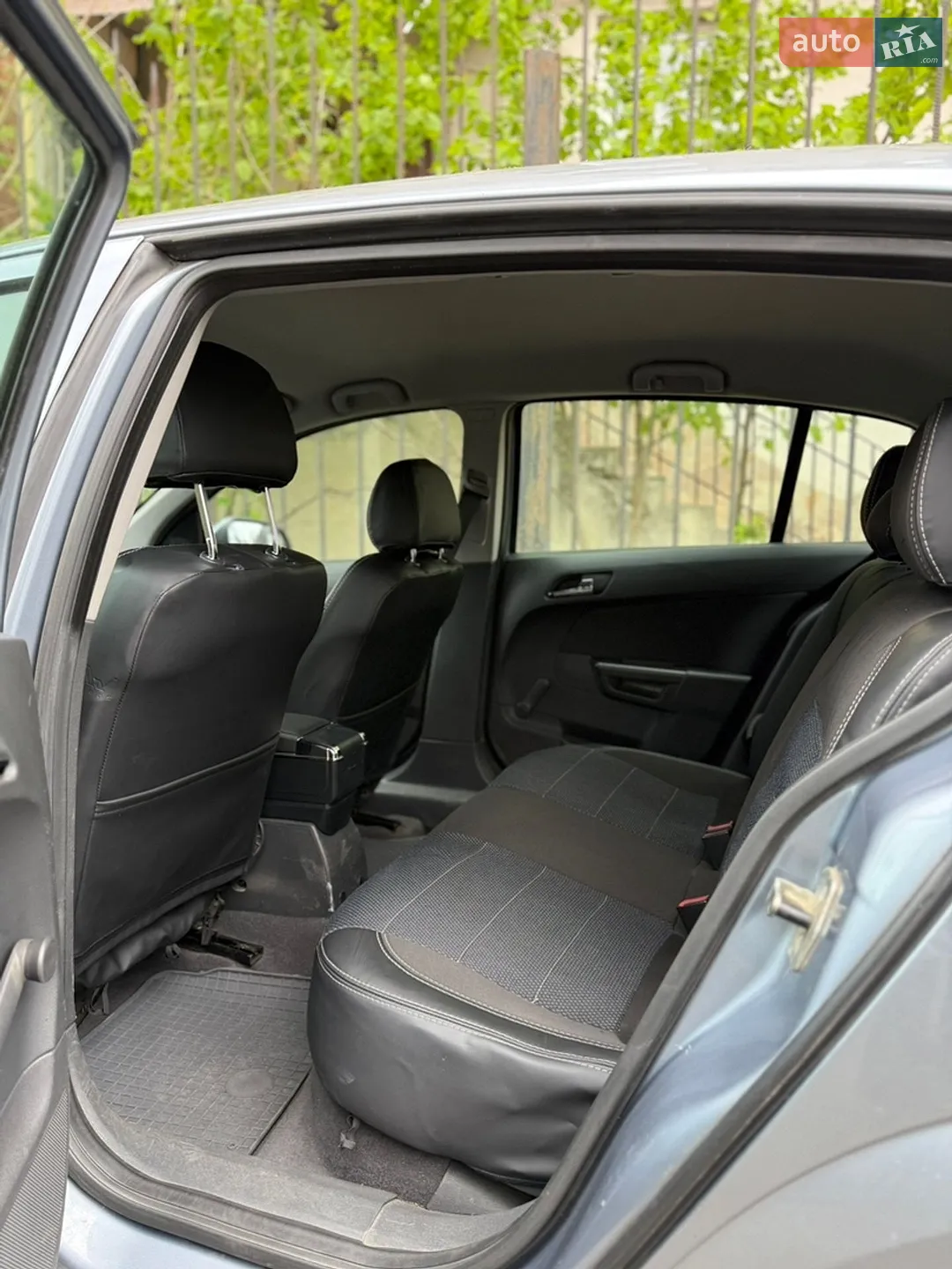 2011 Opel Astra - мініатюра 12