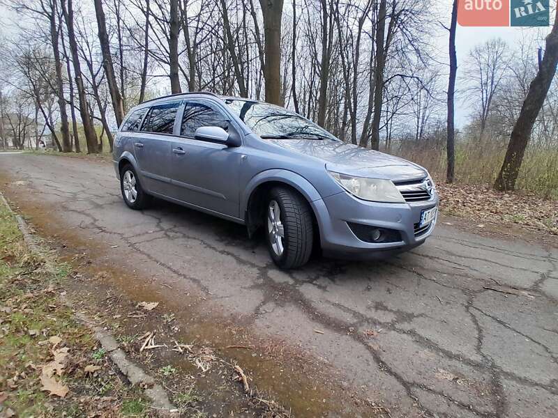 Универсал Opel Astra 2007 в Калуше