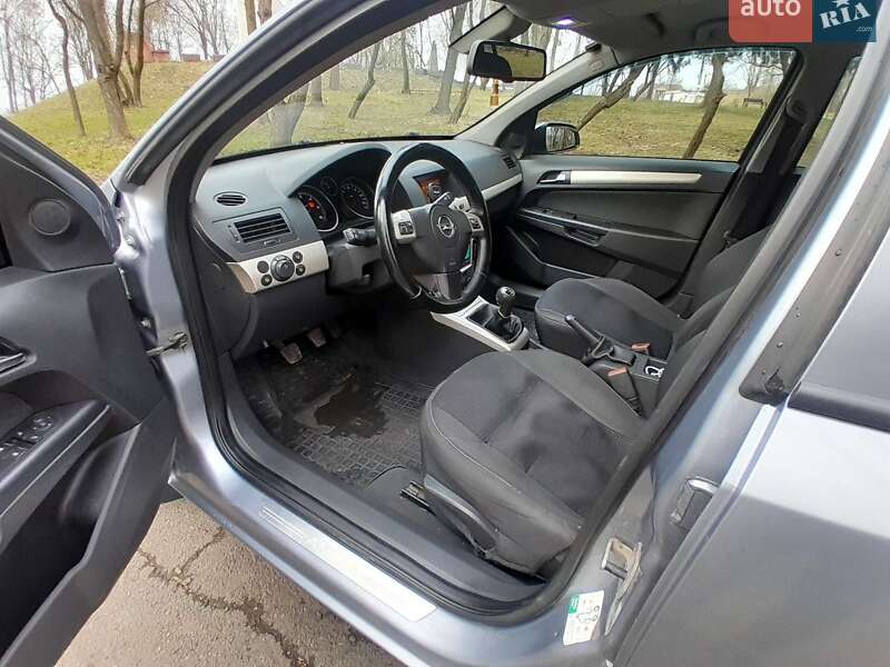 Универсал Opel Astra 2007 в Калуше