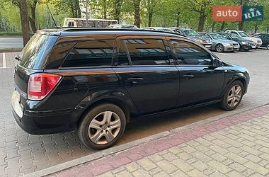 Універсал Opel Astra 2009 в Луцьку