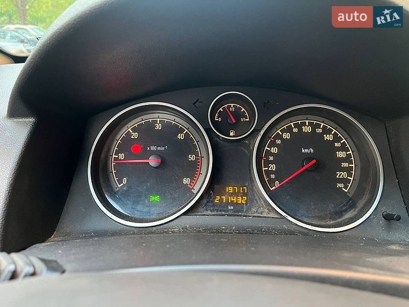 Універсал Opel Astra 2009 в Луцьку