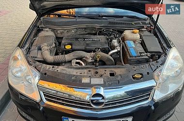 Універсал Opel Astra 2009 в Луцьку