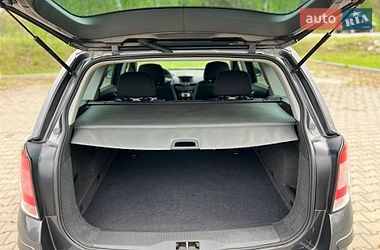 Универсал Opel Astra 2010 в Луцке