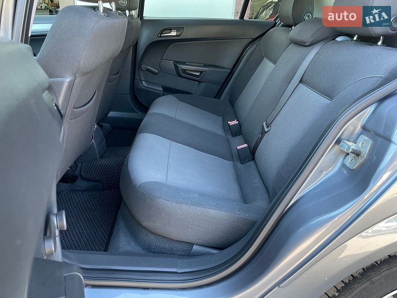 Хетчбек Opel Astra 2006 в Бердичеві