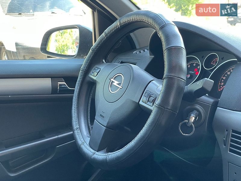 Хетчбек Opel Astra 2006 в Бердичеві