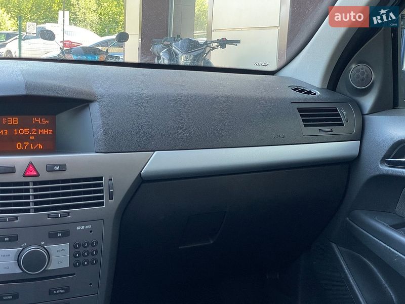 Хетчбек Opel Astra 2006 в Бердичеві