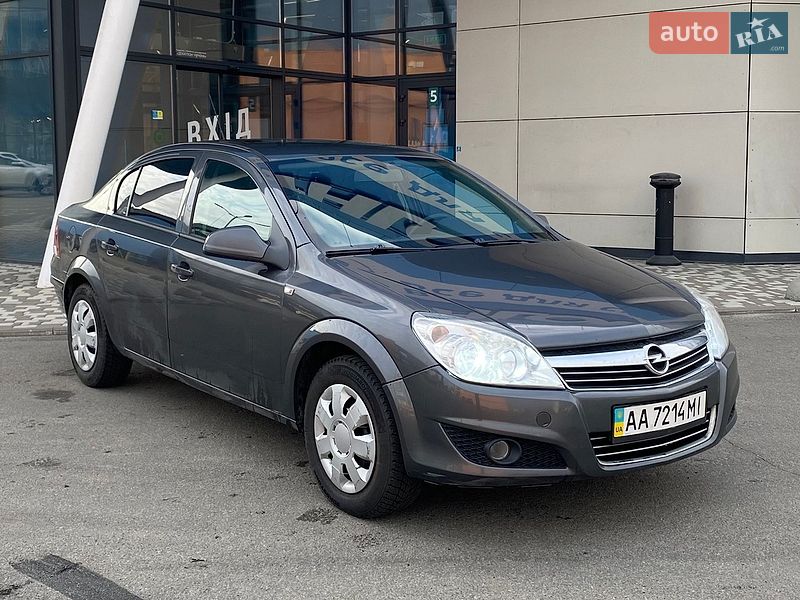 Opel Astra 2012