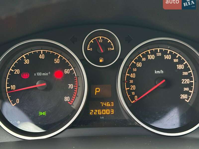 Универсал Opel Astra 2010 в Львове