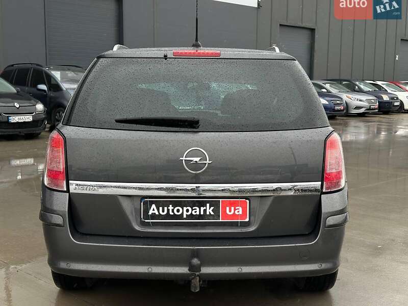 Универсал Opel Astra 2010 в Львове