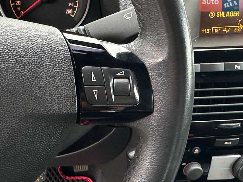 Универсал Opel Astra 2010 в Львове