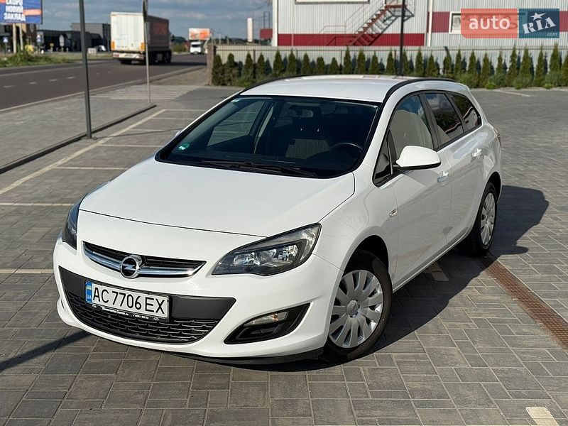 Универсал Opel Astra 2014 в Луцке