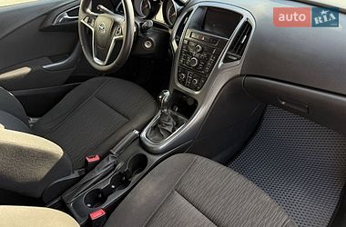 Универсал Opel Astra 2014 в Луцке