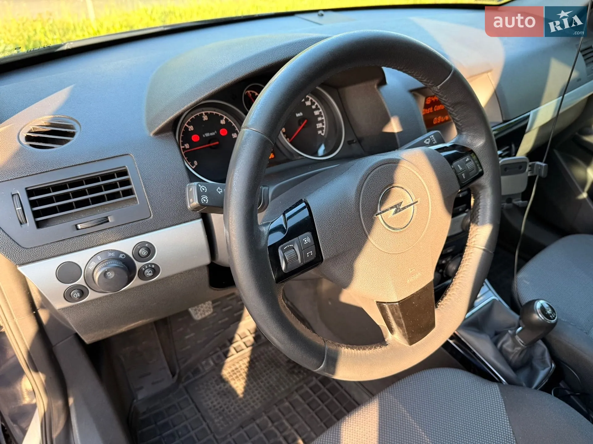 2010 Opel Astra - мініатюра 13