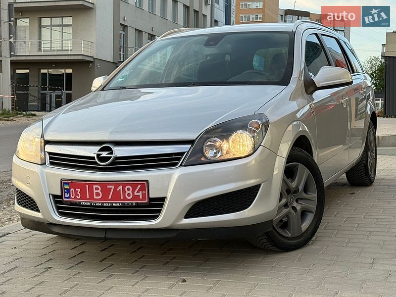Opel Astra 2010