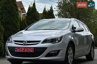 Универсал Opel Astra 2015 в Львове