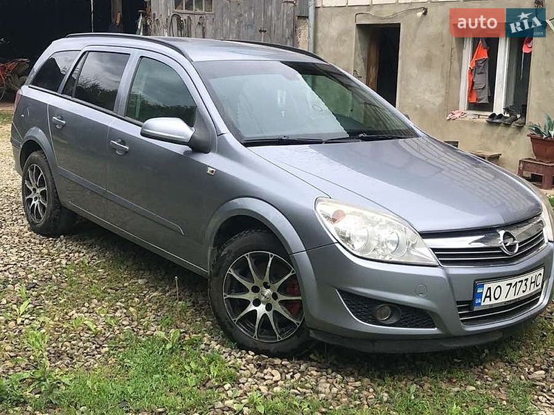 Універсал Opel Astra 2008 в Тячеві