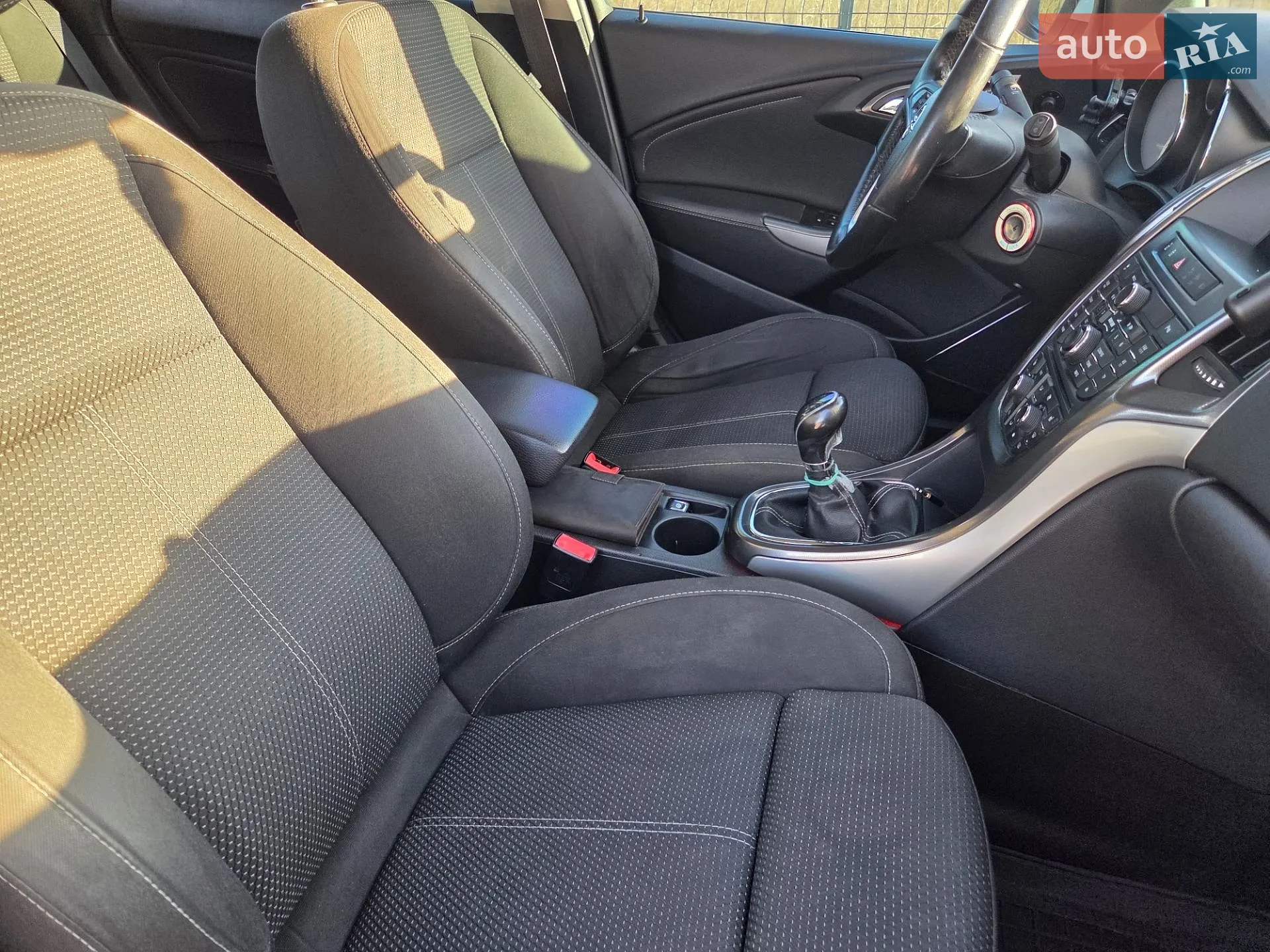 2011 Opel Astra - мініатюра 10