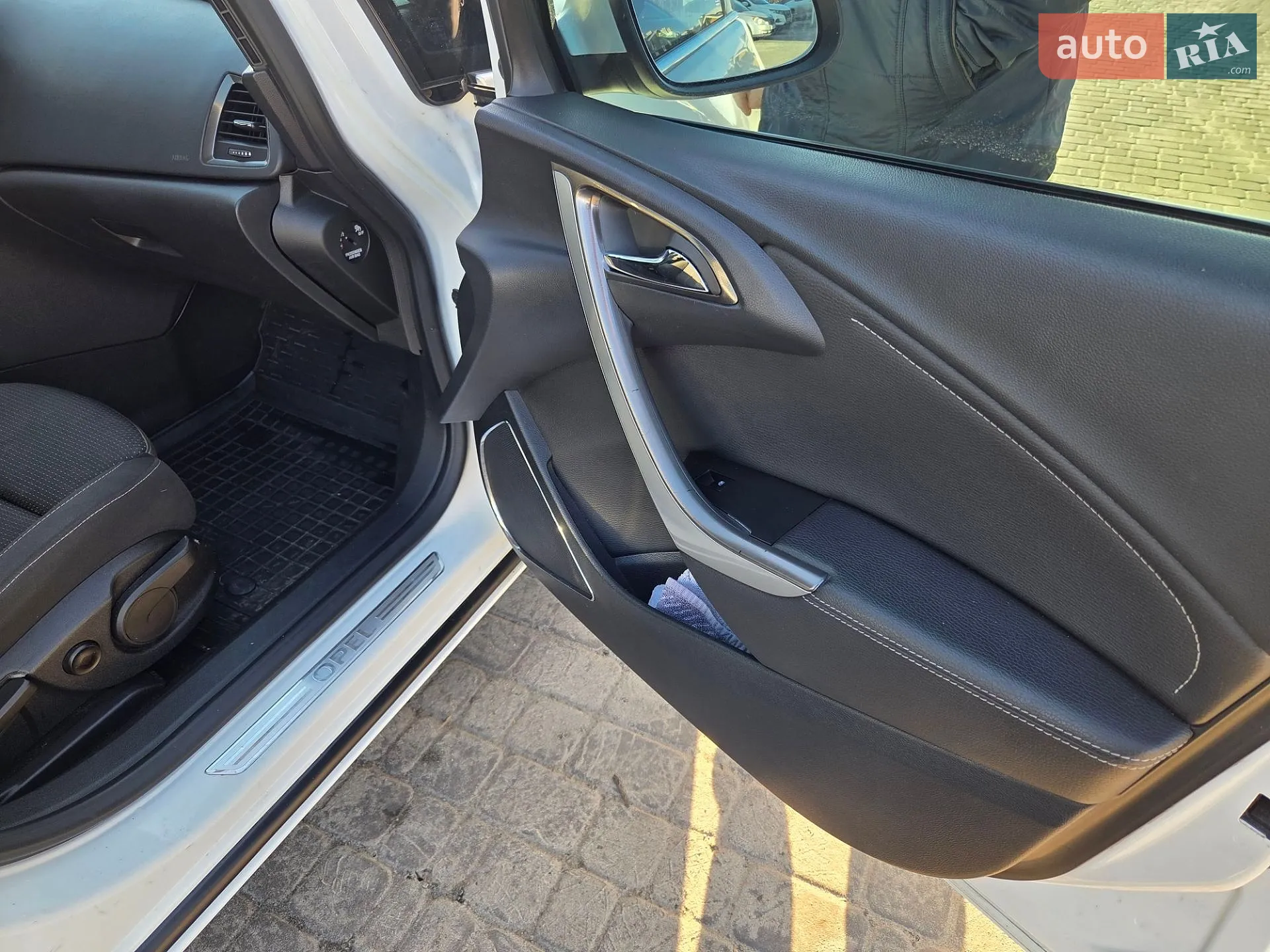 2011 Opel Astra - мініатюра 11