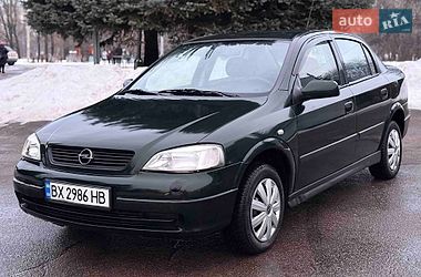 Седан Opel Astra 2003 в Звягеле
