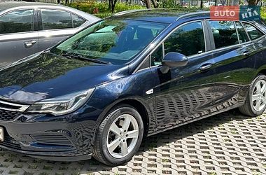 Универсал Opel Astra 2018 в Тернополе