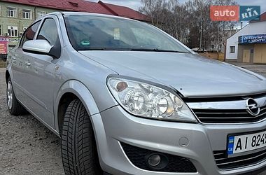Седан Opel Astra 2008 в Киеве