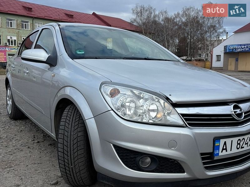 Седан Opel Astra 2008 в Киеве