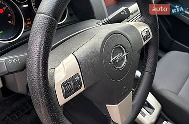 Седан Opel Astra 2008 в Киеве