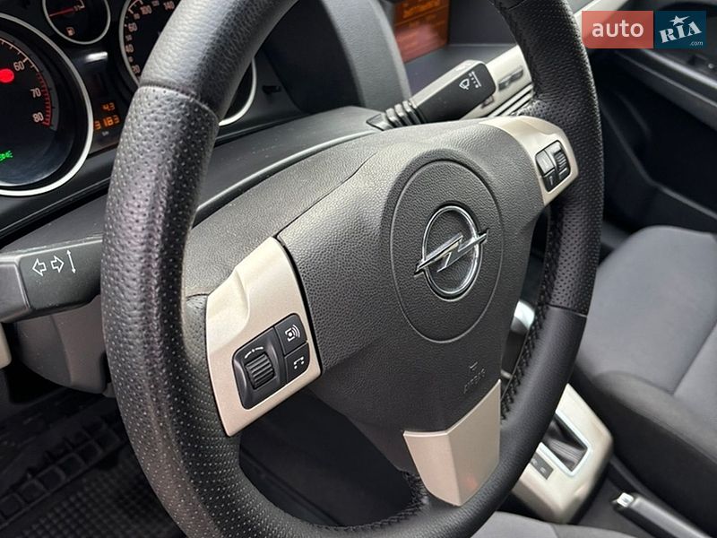 Седан Opel Astra 2008 в Киеве