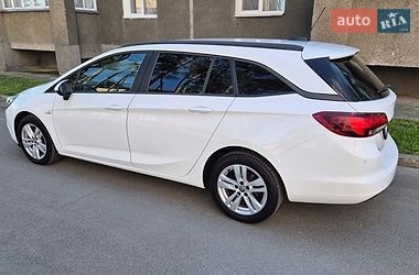 Універсал Opel Astra 2017 в Малині