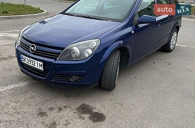 Универсал Opel Astra 2005 в Ровно