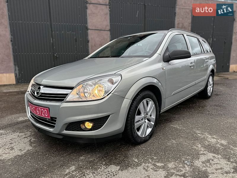 Универсал Opel Astra 2007 в Самборе