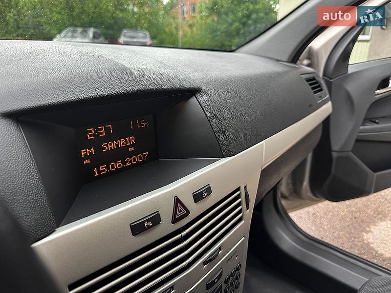 Универсал Opel Astra 2007 в Самборе