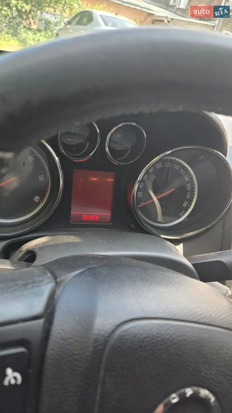 2010 Opel Astra - мініатюра 8