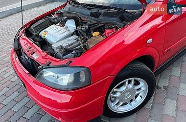 Седан Opel Astra 2002 в Ровно