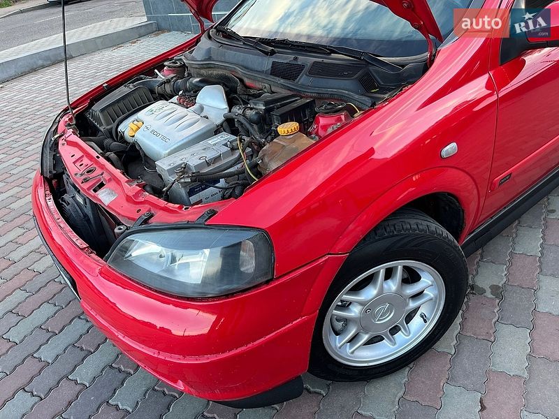 Седан Opel Astra 2002 в Ровно