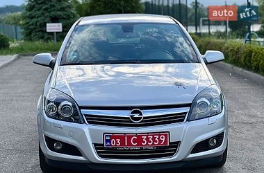 Хэтчбек Opel Astra 2009 в Ровно