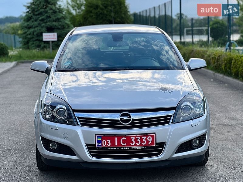 Хэтчбек Opel Astra 2009 в Ровно